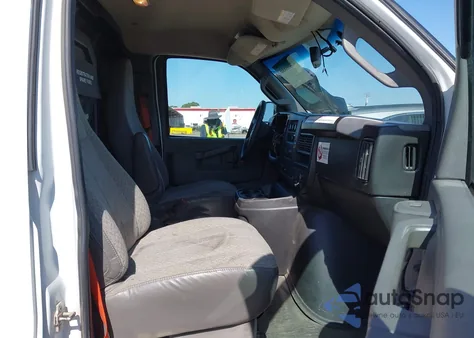 2022 Chevrolet Express Cargo Rwd 2500 Regular Wheelbase Wt из США, поврежденный, VIN 1GCWGAF15N1232395